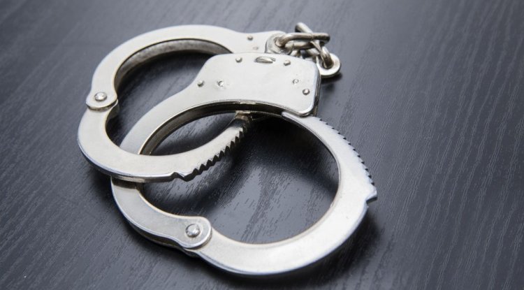 Gatvol student allegedly stabs a bully!