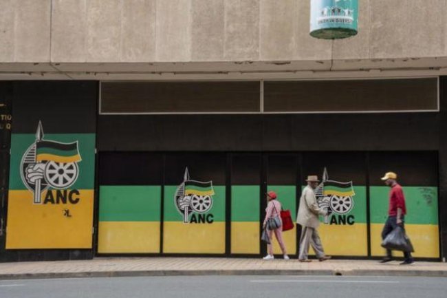 The ANC is performing dismally, but a flawed opposition keeps it in power