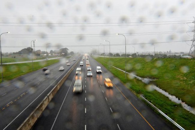 Level 4 weather warning for snow and damaging waves in Western and Northern Cape