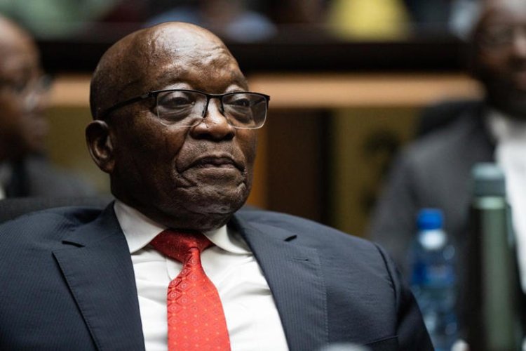 Zuma's armls deal corruption trial hits a stack, once again